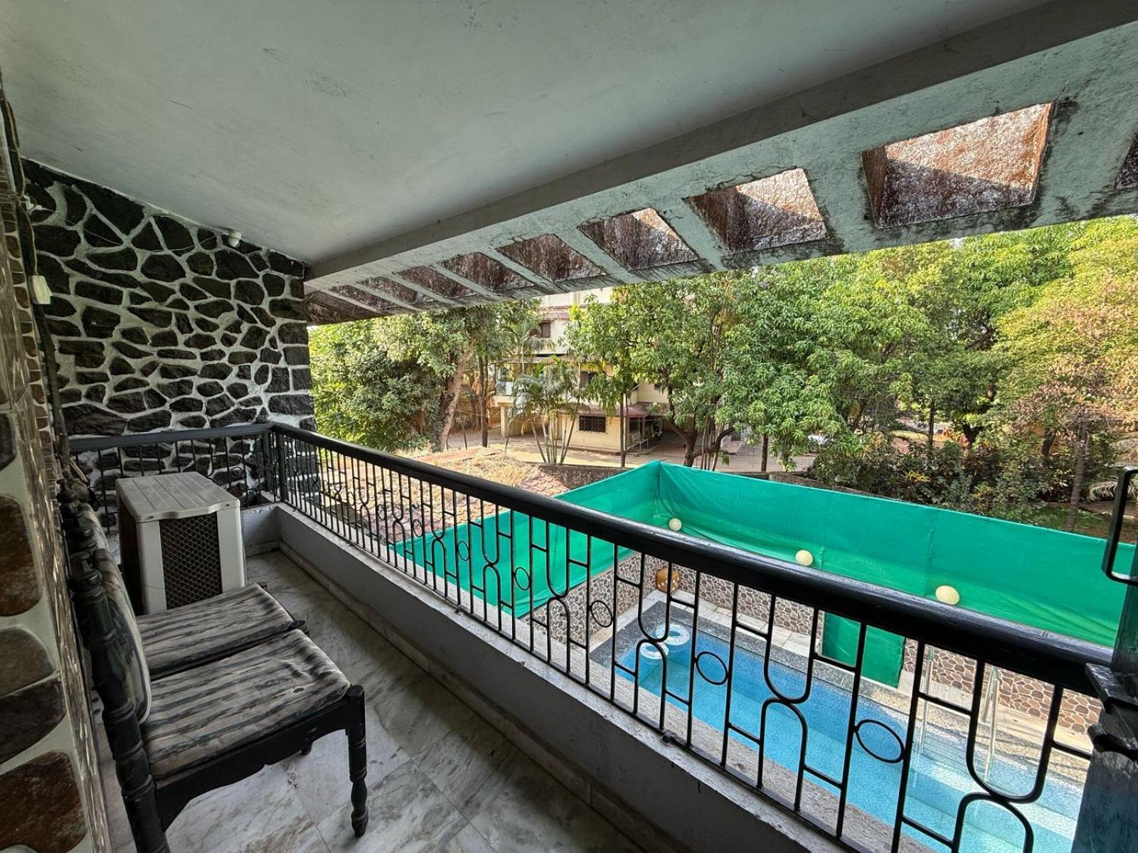 Villa Blue Heaven- Lonavala 2 Bhk With Private Pool! Esterno foto