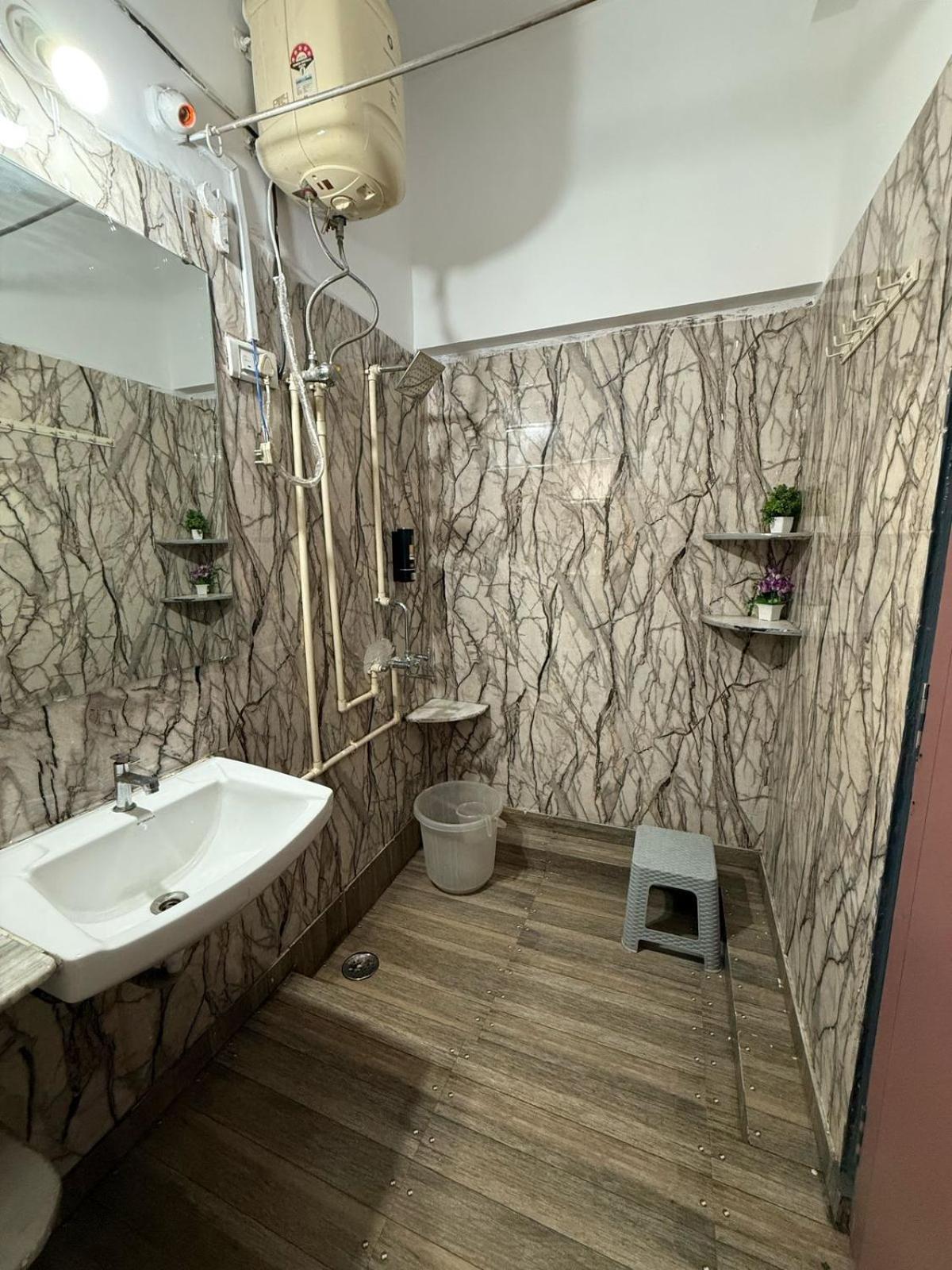 Villa Blue Heaven- Lonavala 2 Bhk With Private Pool! Esterno foto