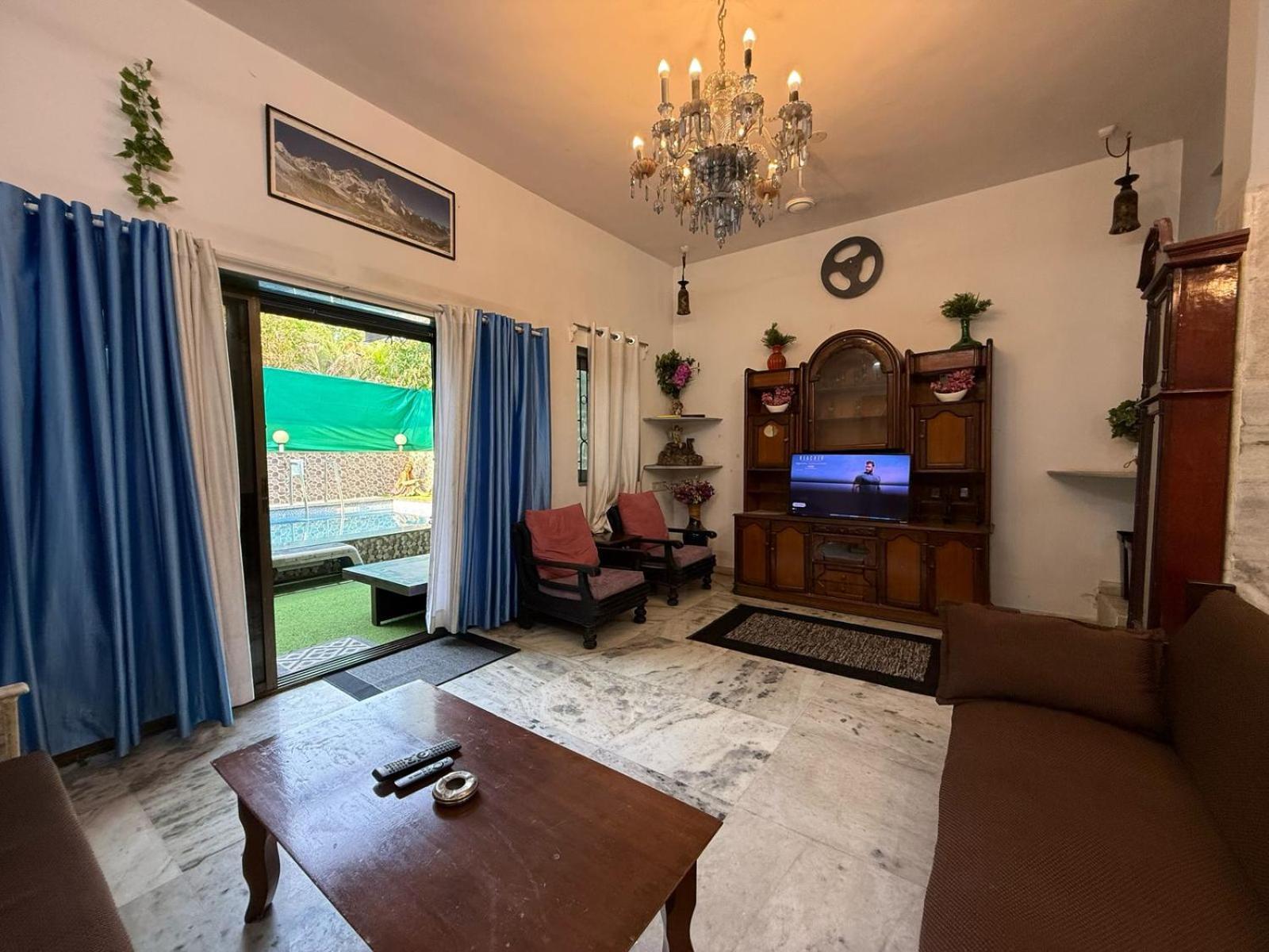 Villa Blue Heaven- Lonavala 2 Bhk With Private Pool! Esterno foto